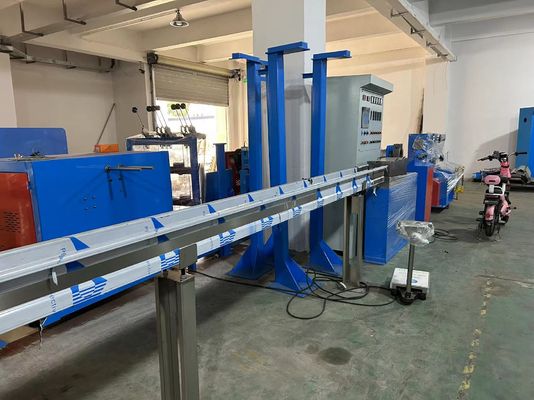90 kg/h Línea de producción de máquinas de extrusión de PVC para la fabricación de cables