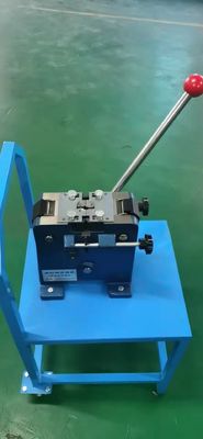 Máquina de soldadura de alambre de cobre de 1 mm - 3 mm / equipo de soldadura en frío